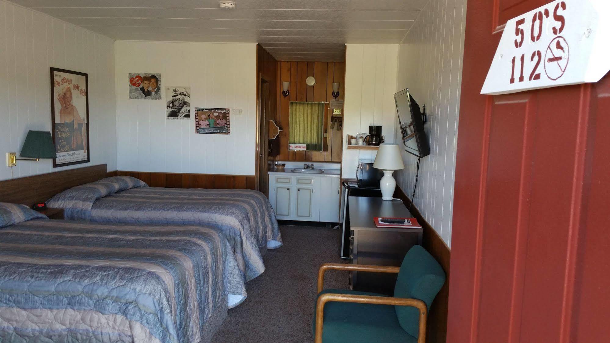 Drake Motel Blackduck Exterior photo